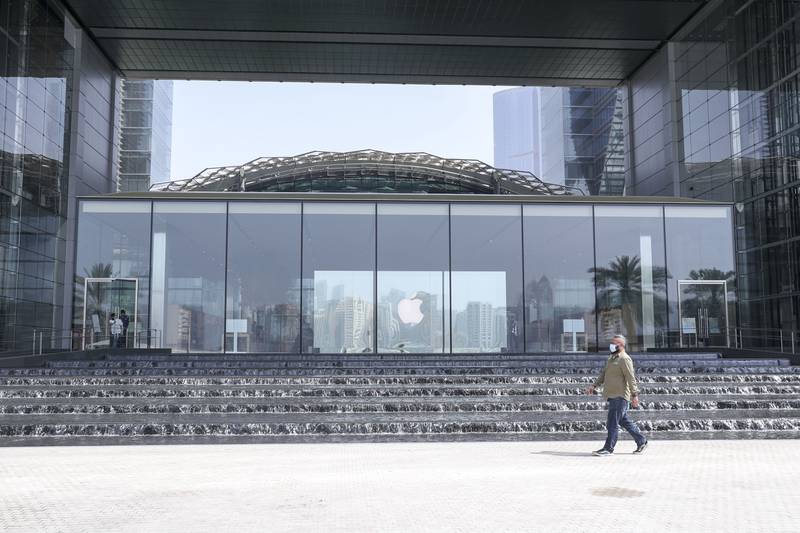 Apple shops within the UAE are among the many busiest on the earth, says International Retail Chief