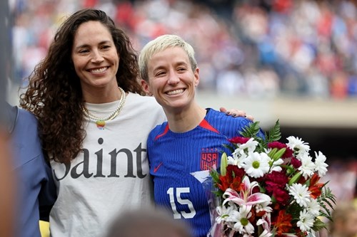 Rapinoe retreats into ’emotional environment’