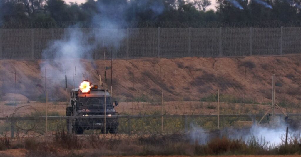 Israel assaults Gaza after new border protests