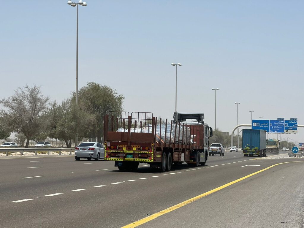 Abu Dhabi proclaims short-term ban on vans and employees’ buses on Monday – UAE