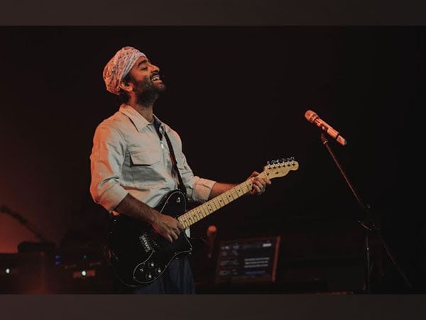 Arijit Singh wows followers in Dubai with an unique preview of his newest tune ‘In Raahon Mein’ from ‘The Archies’ throughout his live performance