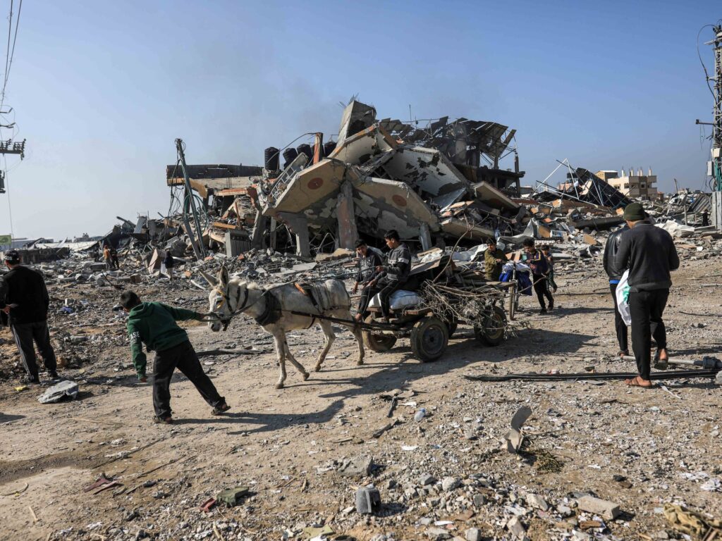Residents of Maghazi reel after Israeli troops withdraw |  Israeli Struggle on Gaza Information
