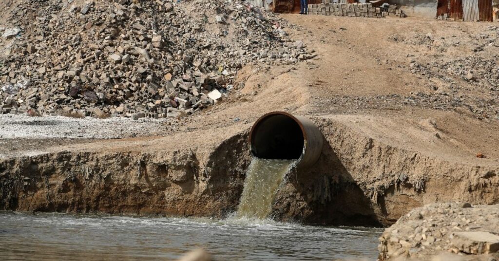 Rampant water air pollution threatens Iraq’s shrinking rivers